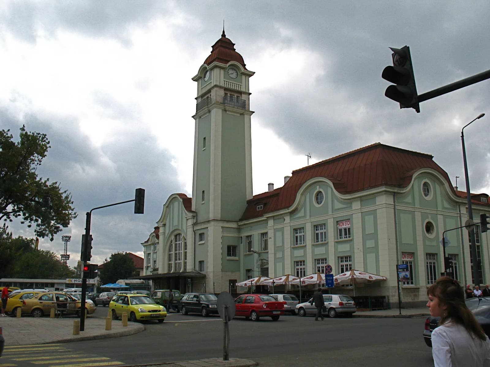 Burgas Merkez Tren Garı binası