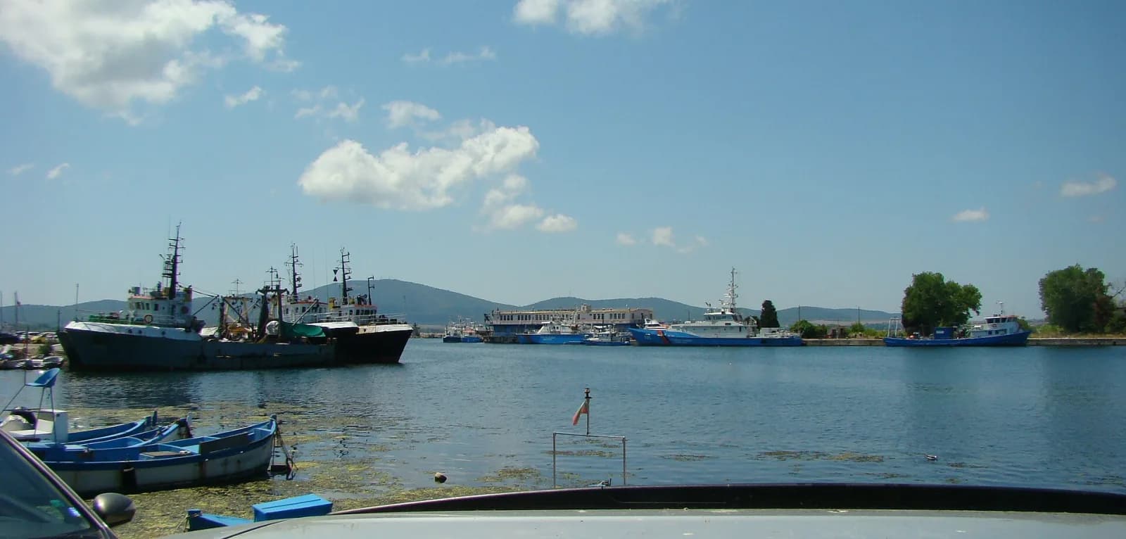Sozopol limanı ve tekneler