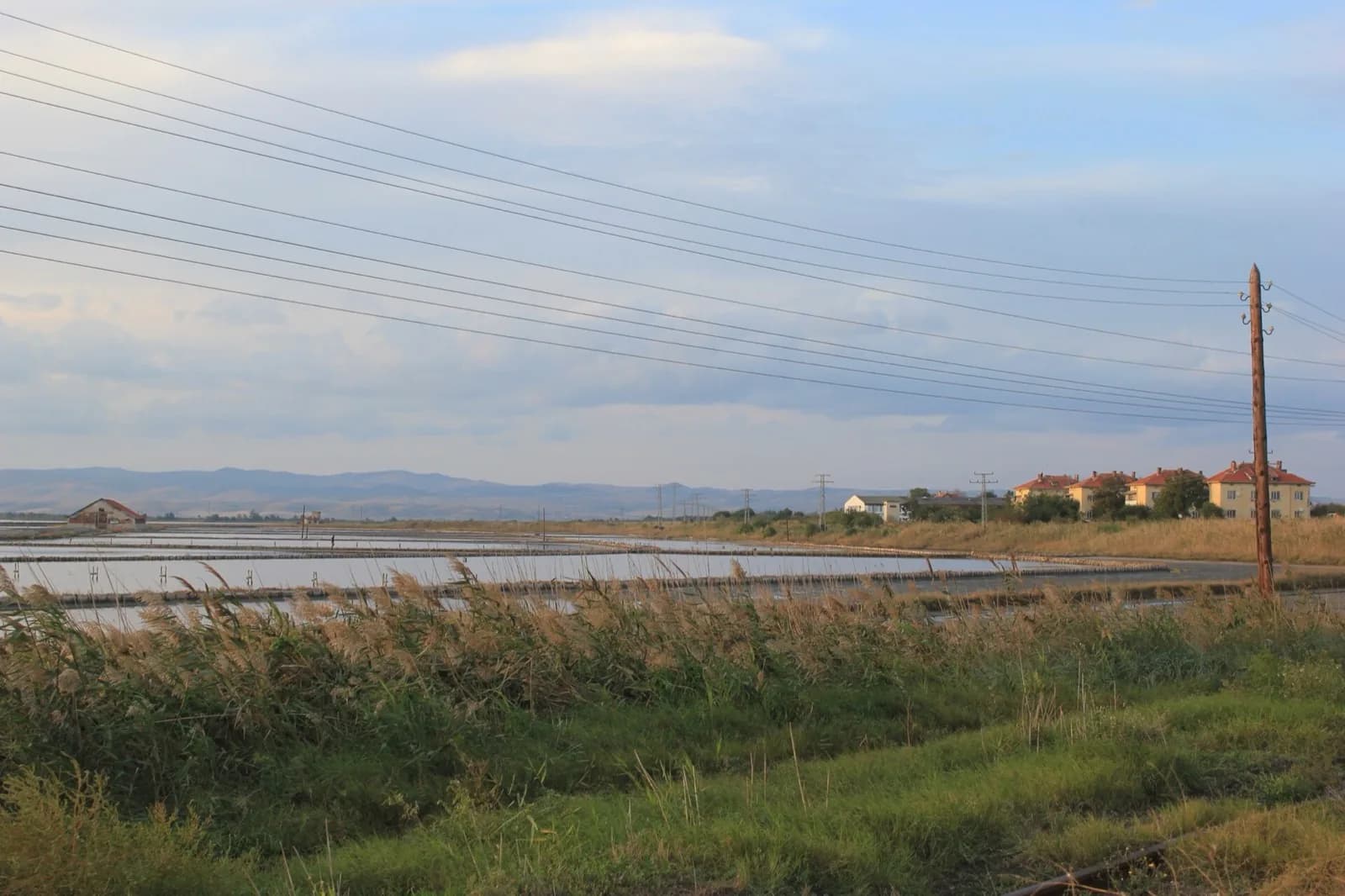 Atanasovsko gölündeki deniz suyu tuzlaları