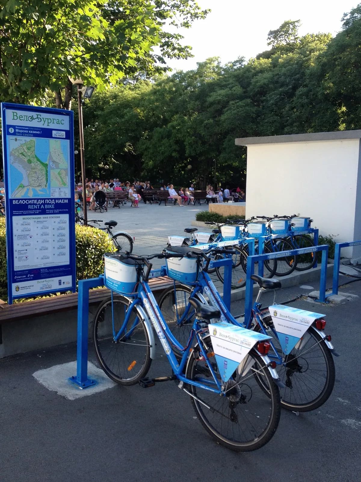 Deniz Bahçesi'ndeki Velo Burgas bisiklet istasyonu